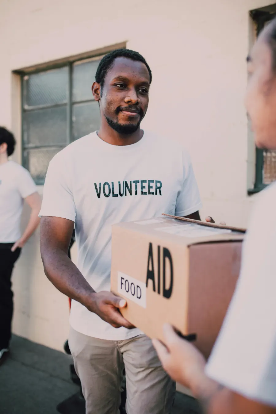 Humanitarian aid volunteer